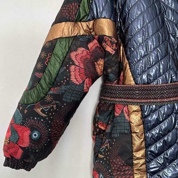 Farm Rio Black Wild Bananas Metallic Reversible Puffer Jacket - Picture 8 of 11